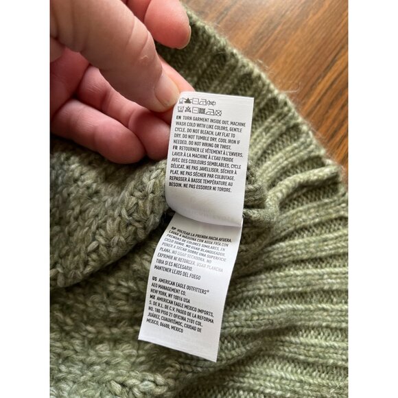 American Eagle Outfitters celery green v-neck sweater size XS NWT - Picture 6 of 10